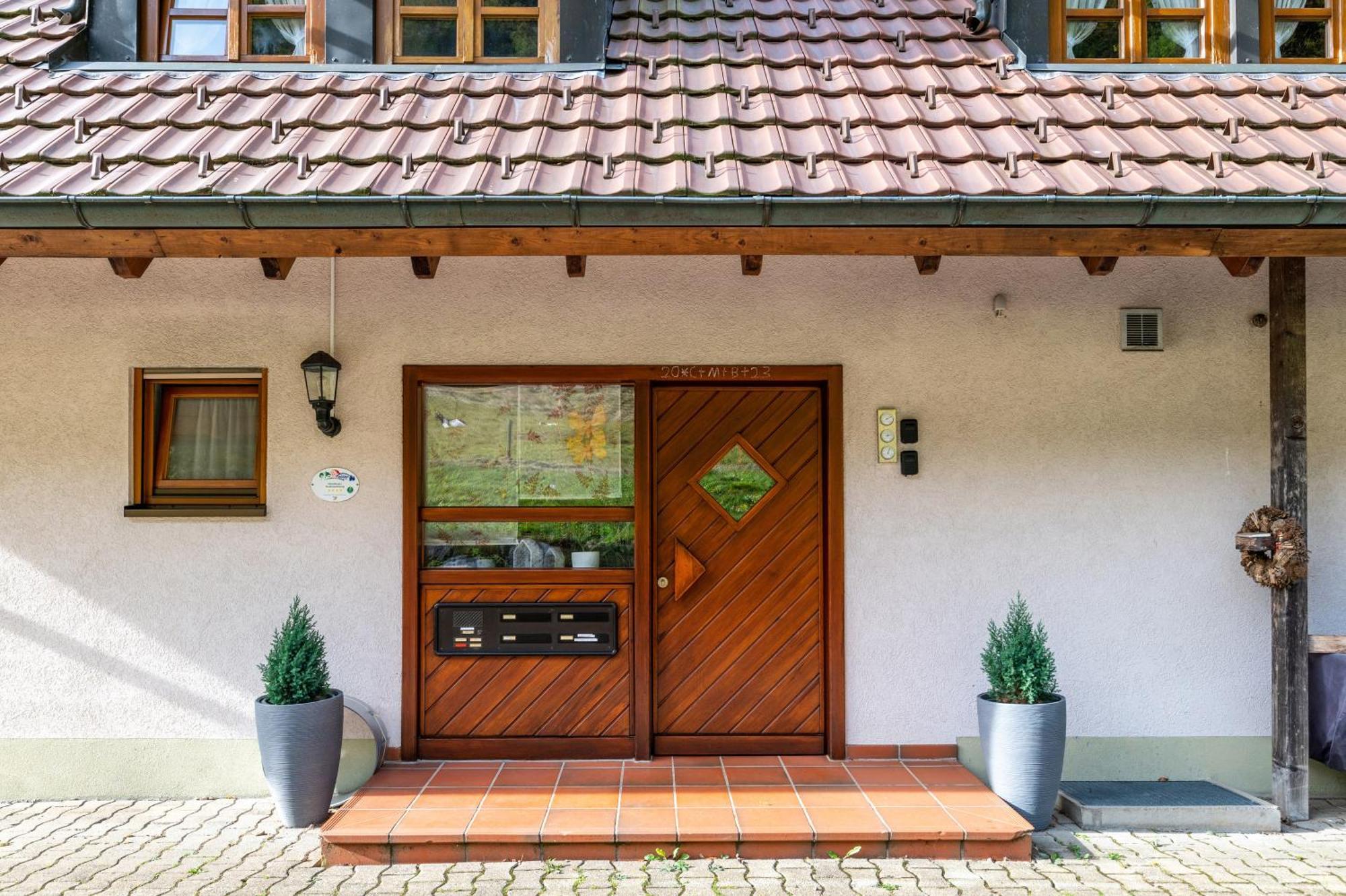 Gasthaus Zur Linde- Napf Oberried  Exterior photo